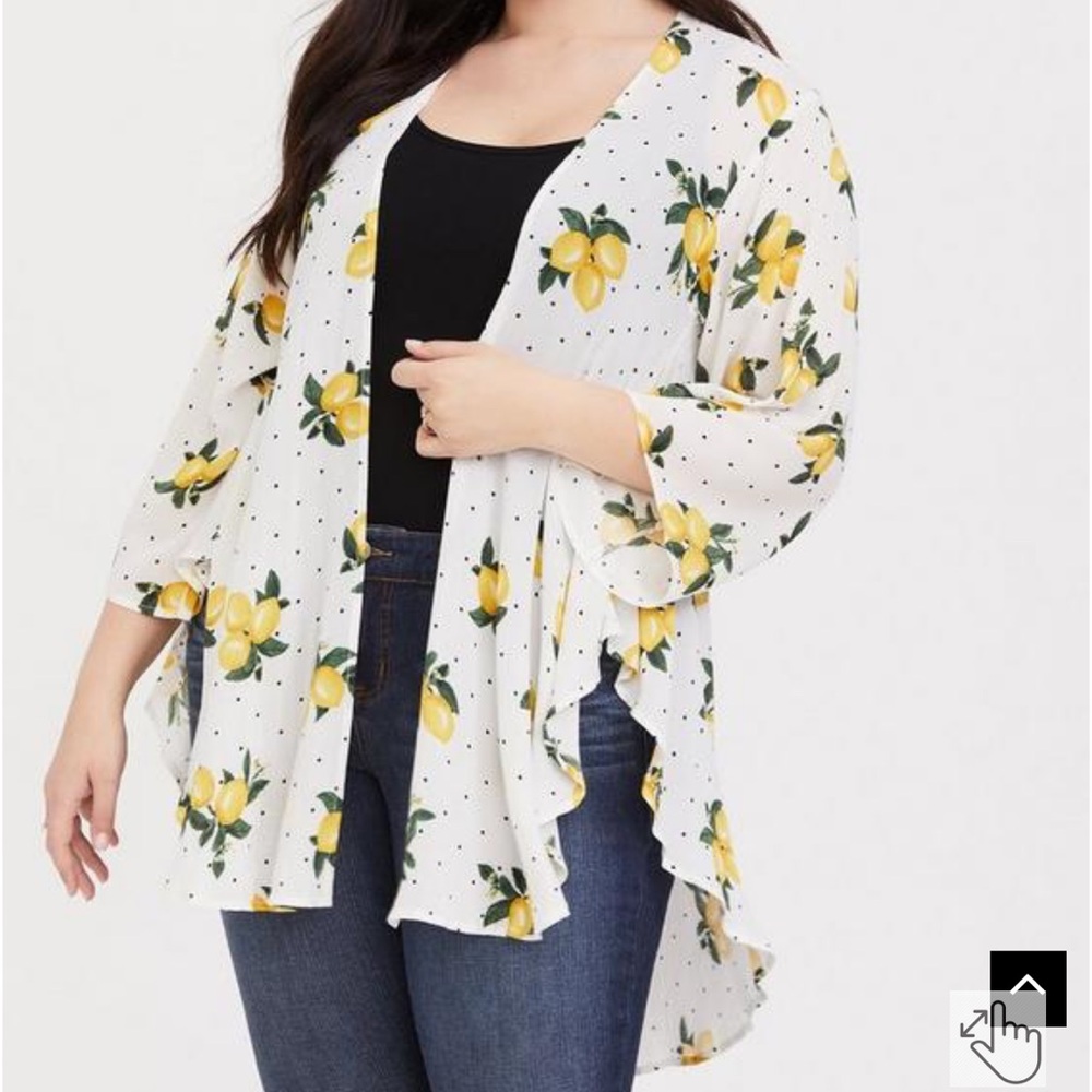 Torrid Lemon Print Crepe Shirttail Kimono